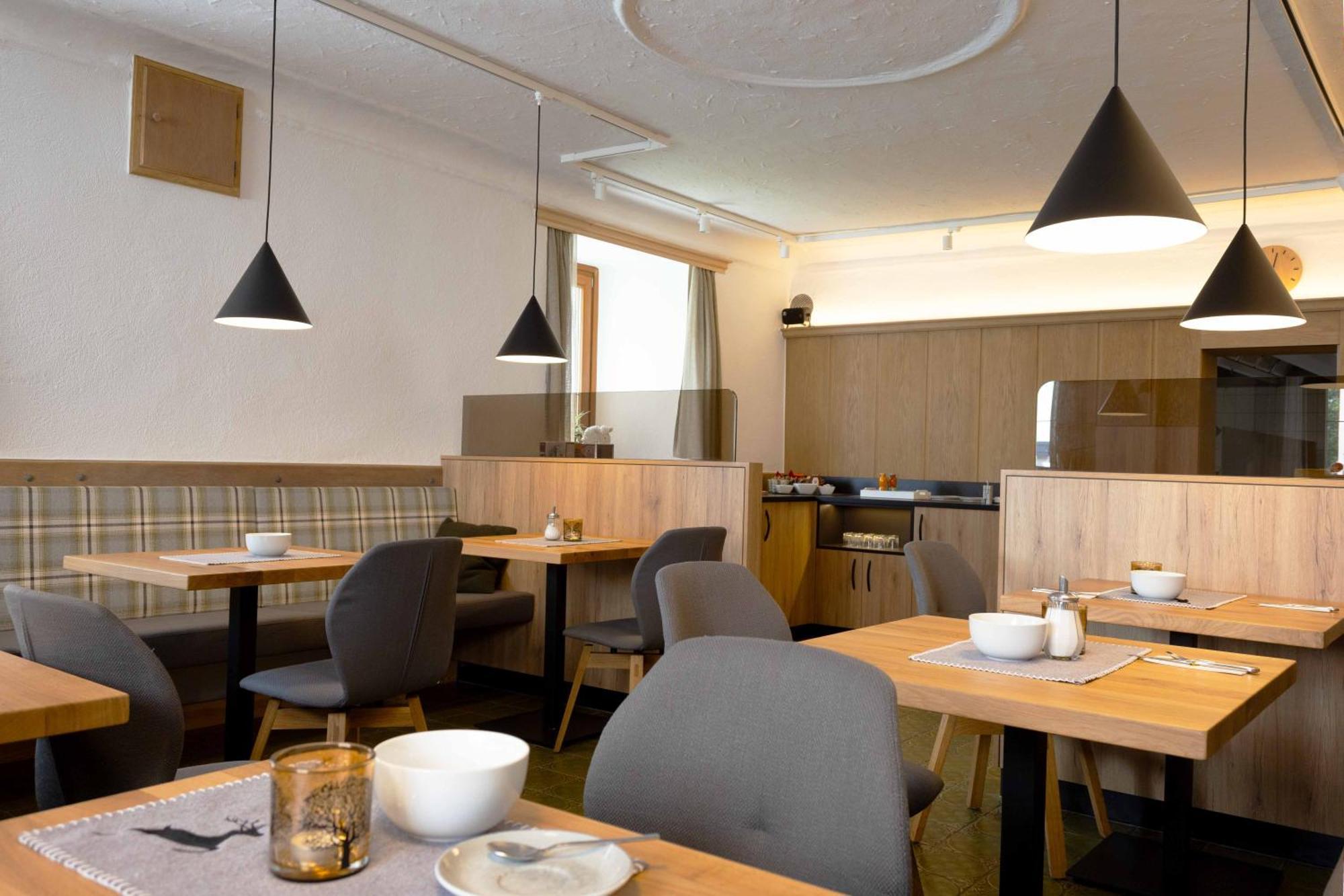 Hotel Garni Loewen Silz Ngoại thất bức ảnh